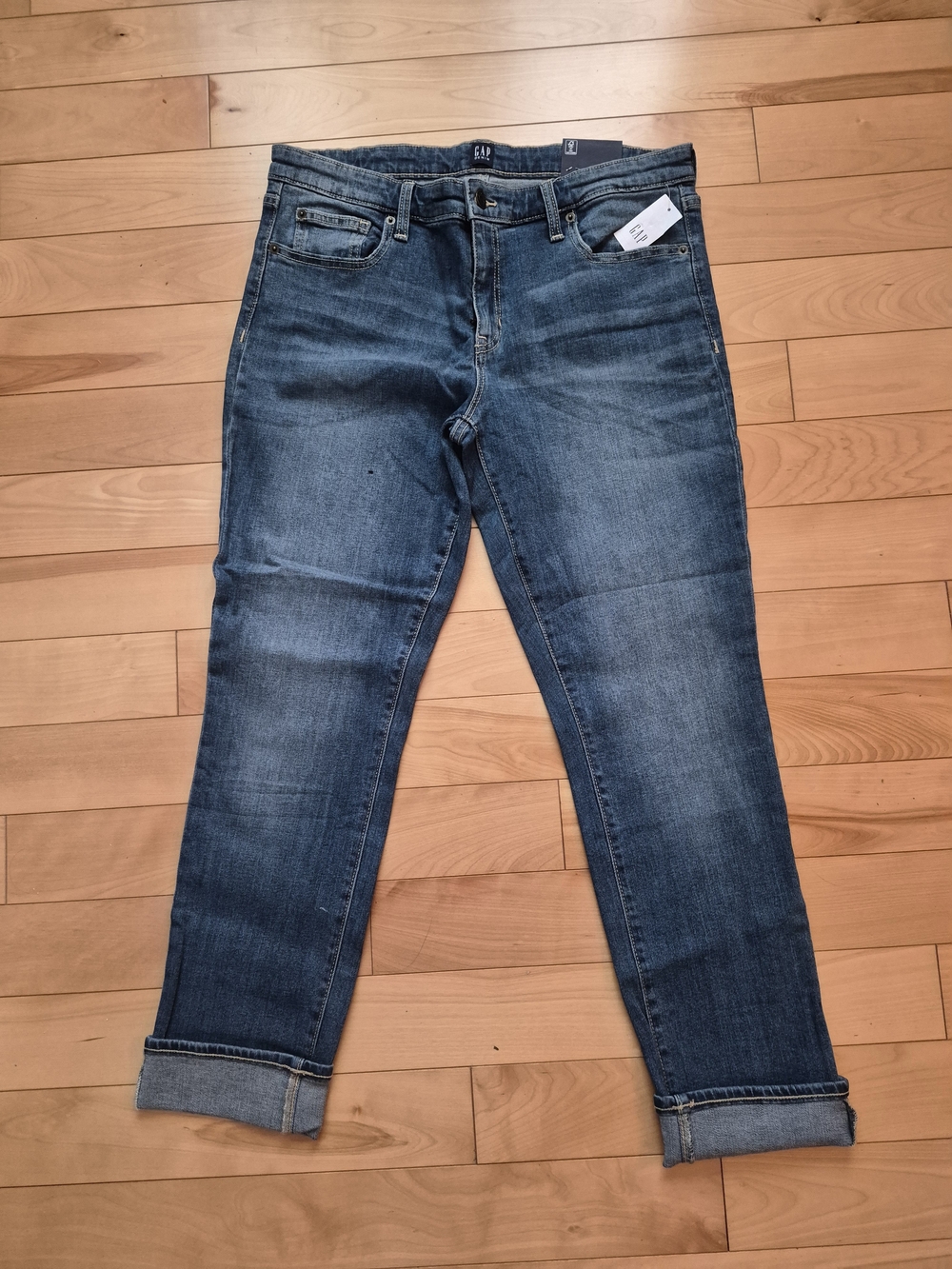 New GAP Women's Straight Ankle Jeans